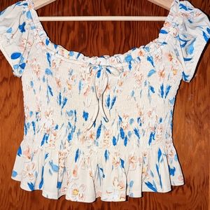 Never worn smocked croptop • M